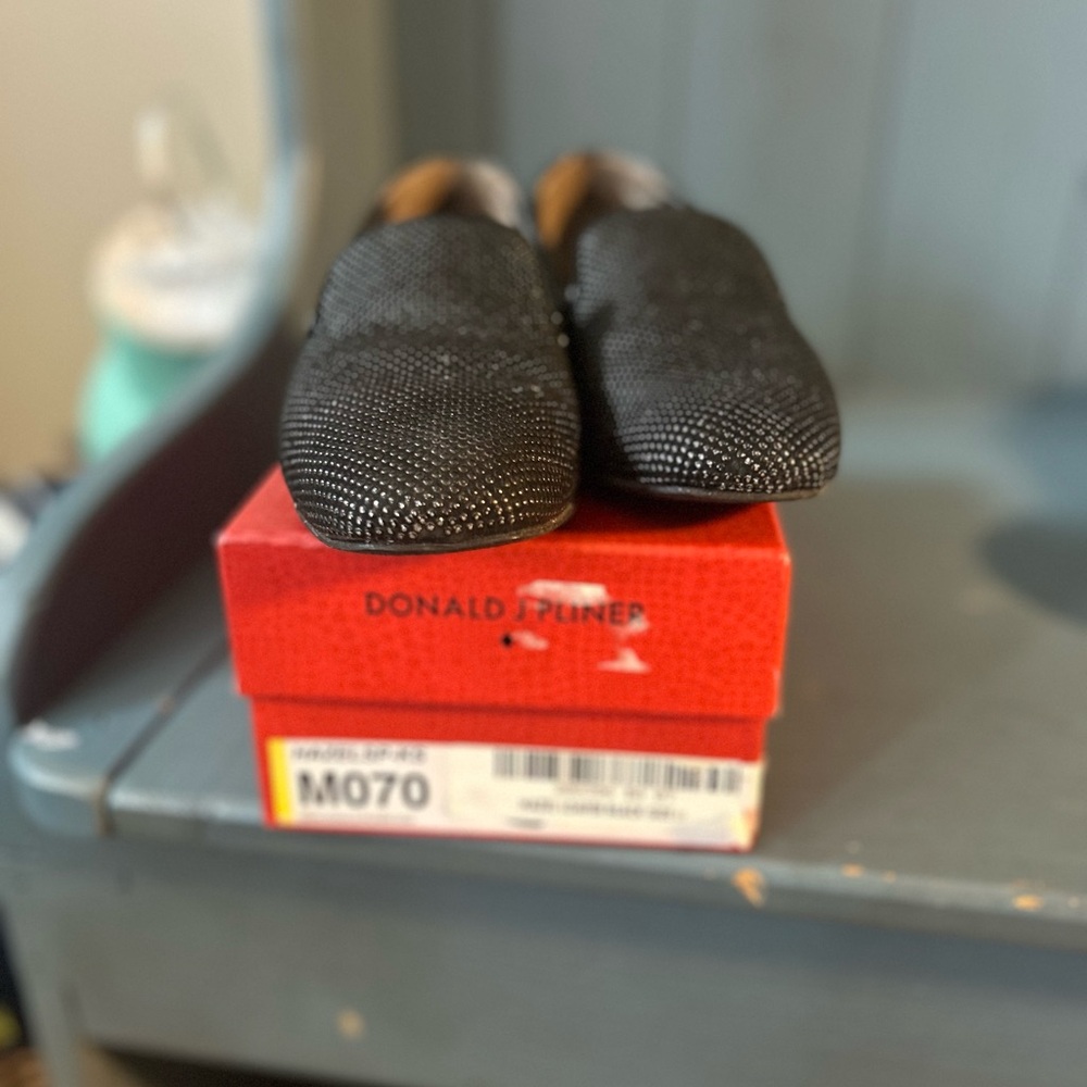 Donald J. Pliner Black “Hazel” Driving Loafers | Women’s Size 7